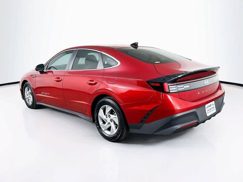 Used 2025 Hyundai Sonata SE FWD image 4
