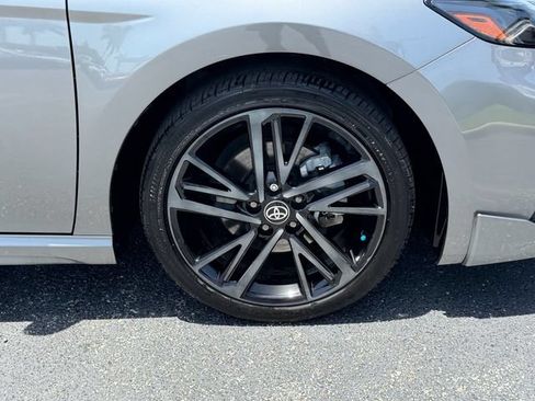 Used 2025 Toyota Camry XSE FWD image 9