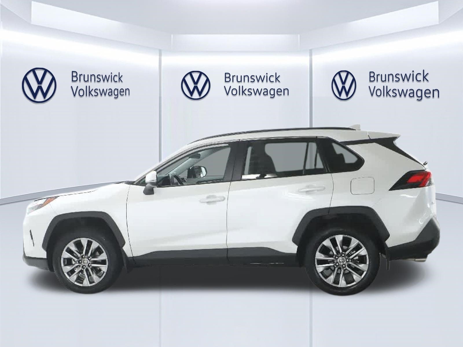 Used 2024 Toyota RAV4 XLE Premium w/ Weather Package AWD/4WD image 39