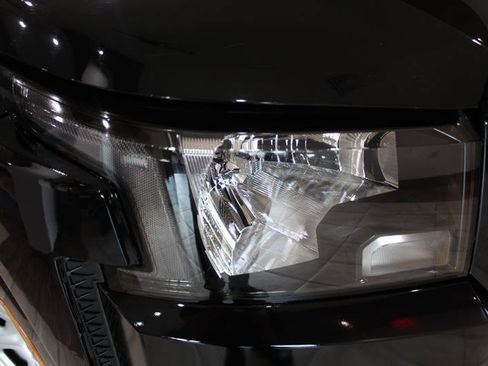 Used 2023 Nissan Frontier S AWD/4WD image 10