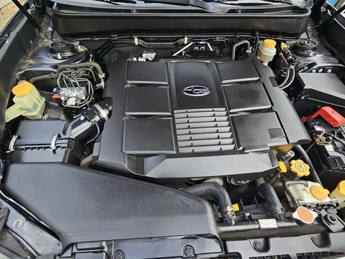 Used 2013 Subaru Outback 3.6R Limited w/ Moonroof Pkg image 11