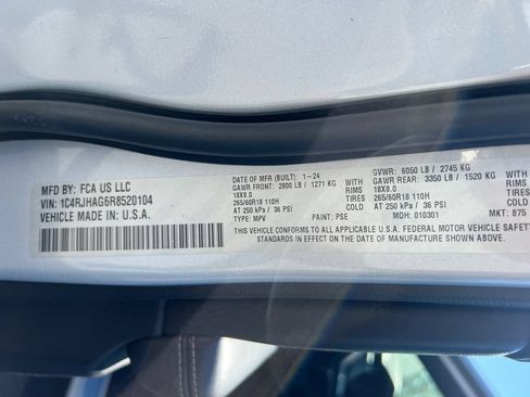 Used 2024 Jeep Grand Cherokee Altitude AWD/4WD image 40