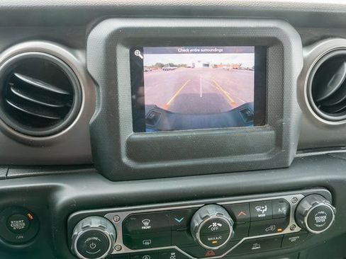Used 2022 Jeep Gladiator Sport AWD/4WD image 22