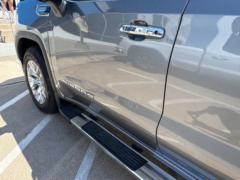 Used 2021 GMC Sierra 1500 SLT AWD/4WD image 13