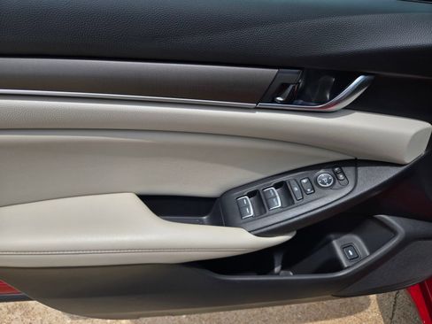 Used 2022 Honda Accord LX image 27