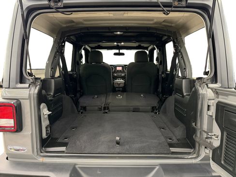 Used 2020 Jeep Wrangler Willys image 25