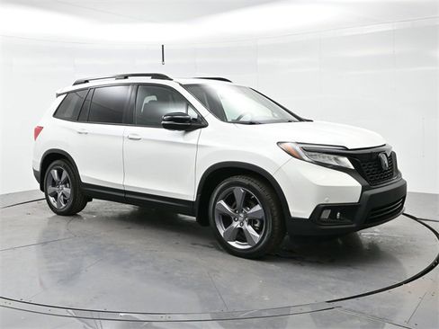 Used 2020 Honda Passport Touring image 1
