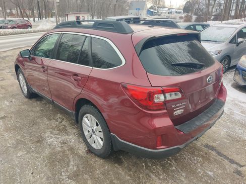 Used 2015 Subaru Outback 2.5i Premium image 4