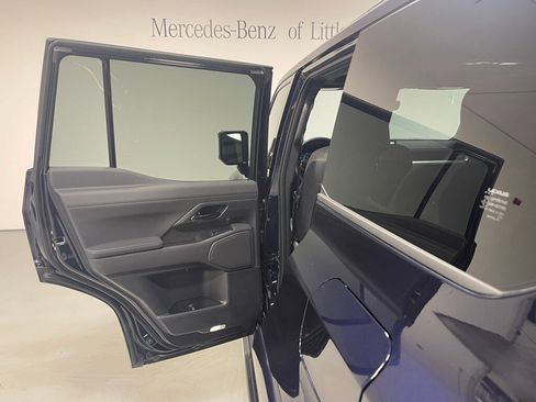 Used 2025 Lexus GX 550 w/ Accessory Package (2T) image 23