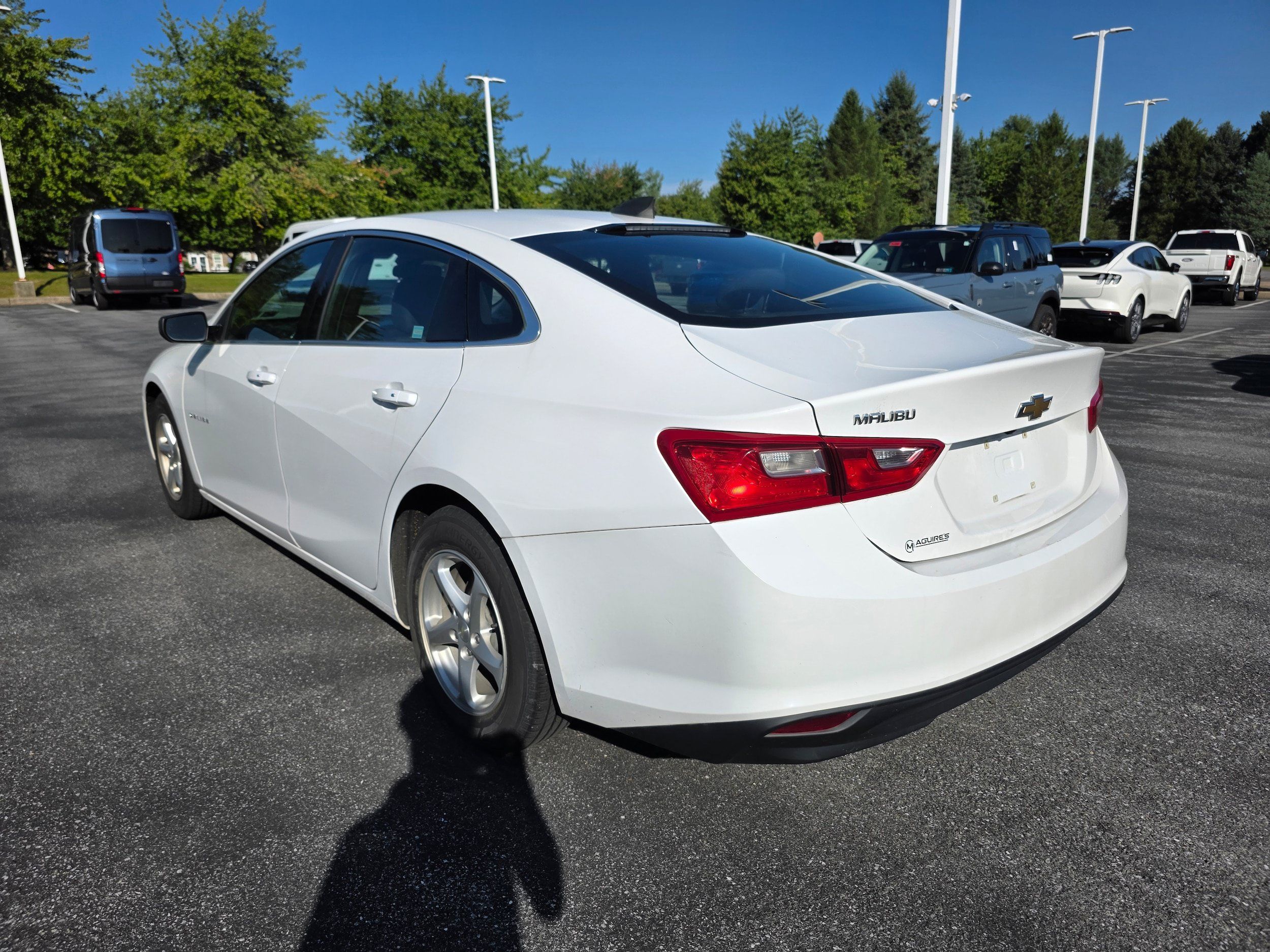 Used 2018 Chevrolet Malibu LS FWD image 3