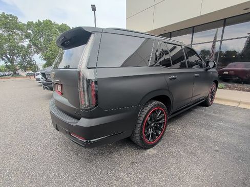 Used 2025 Cadillac Escalade Sport Platinum w/ LPO, Floor Liner Package AWD/4WD image 4