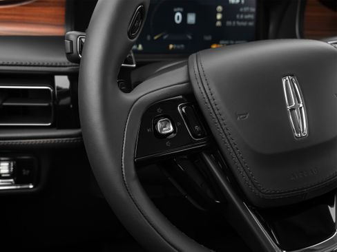 Used 2024 Lincoln Aviator AWD w/ Premium Package image 44