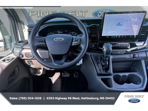 Used 2023 Ford Transit 350 XLT RWD image 5