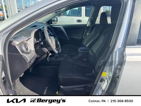 Used 2016 Toyota RAV4 LE AWD/4WD image 9