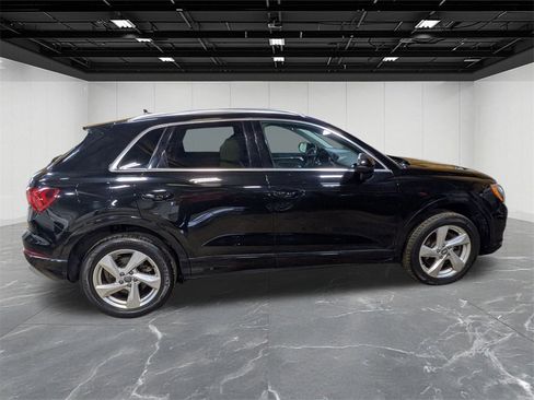 Used 2020 Audi Q3 2.0T Premium image 6