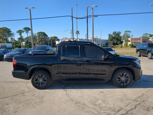 Used 2023 Honda Ridgeline Sport image 3