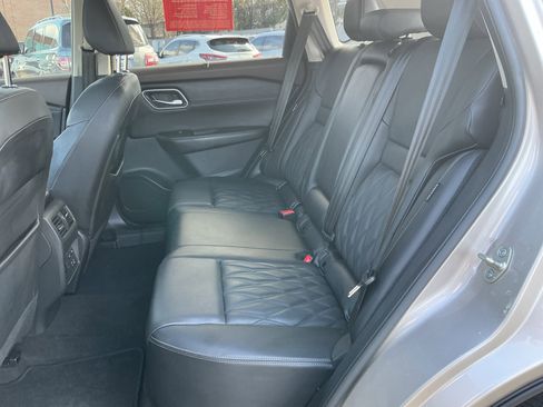 Certified 2021 Nissan Rogue Platinum image 24