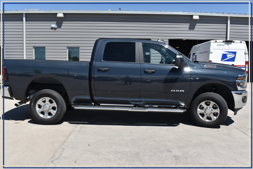 Used 2026 RAM 2500 Big Horn AWD/4WD image 4