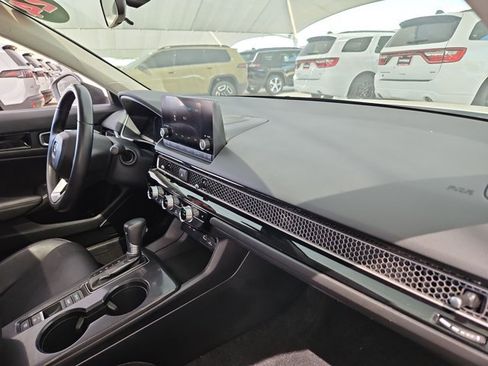 Used 2024 Honda Civic EX-L image 21