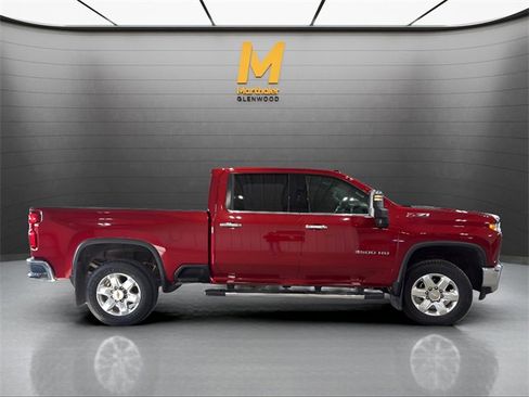 Used 2022 Chevrolet Silverado 3500 LTZ image 2