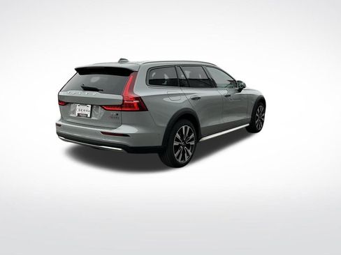 New 2026 Volvo V60 B5 Cross Country Ultra w/ Protection Package Premier image 5