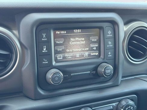 Used 2018 Jeep Wrangler Unlimited Sport S AWD/4WD image 10
