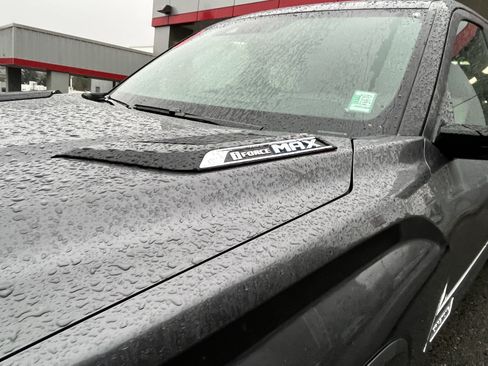 Used 2024 Toyota Tundra Capstone AWD/4WD image 9