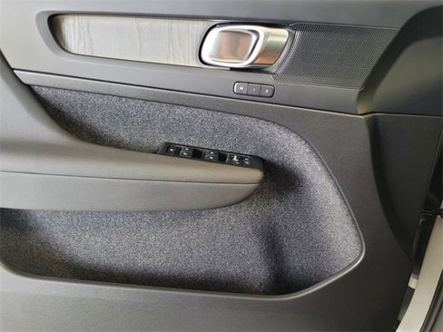 New 2026 Volvo XC40 B5 Core w/ Climate Package image 30