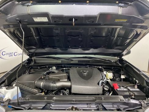 Certified 2023 Toyota Tacoma SR5 AWD/4WD image 22