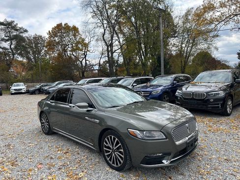 Used 2017 Lincoln Continental Select w/ Climate Package image 3