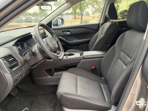 Certified 2024 Nissan Rogue SV FWD image 4