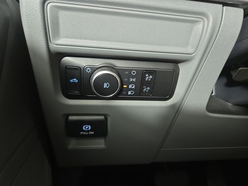 Used 2023 Ford F150 XLT image 28