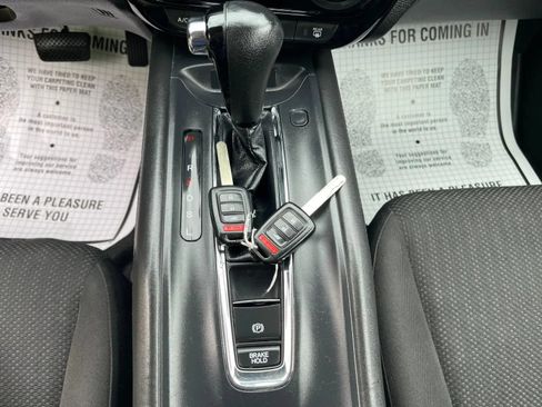 Used 2018 Honda HR-V LX image 23