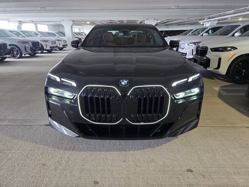 New 2026 BMW 760i xDrive w/ Luxury Rear Seating Package AWD/4WD image 2
