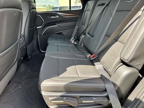 Used 2022 Cadillac Escalade Luxury RWD image 15