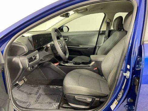 Used 2025 Kia K4 FWD image 18