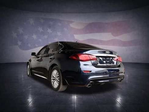 Used 2016 INFINITI Q70 L 3.7 w/ Deluxe Touring Package RWD image 3