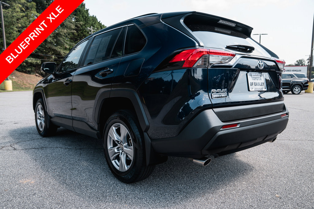 Certified 2025 Toyota RAV4 XLE FWD image 5
