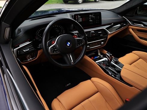 Used 2022 BMW M5 w/ Competition Package AWD/4WD image 2