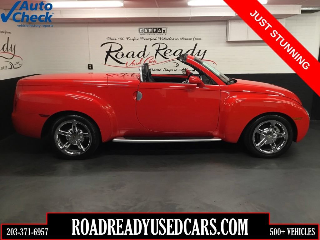 Used 2005 Chevrolet SSR w/ Preferred Equipment Group RWD image 1
