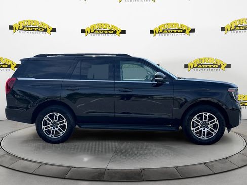 Used 2025 Ford Expedition Active RWD image 6