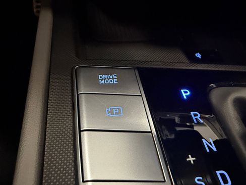 Used 2026 Hyundai Elantra Sport image 32