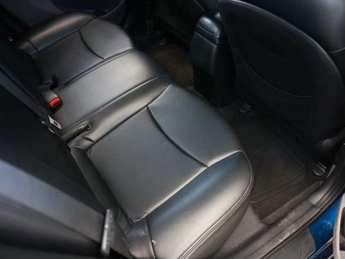 Used 2016 Hyundai Elantra SE FWD image 23