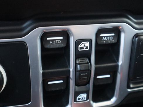 Used 2018 Jeep Wrangler Unlimited Sport S AWD/4WD image 69