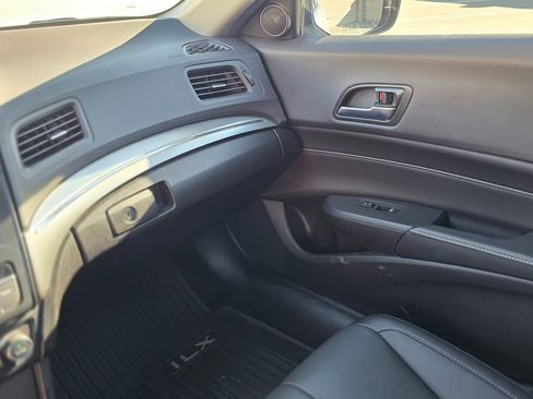 Used 2019 Acura ILX w/ Premium Package image 35