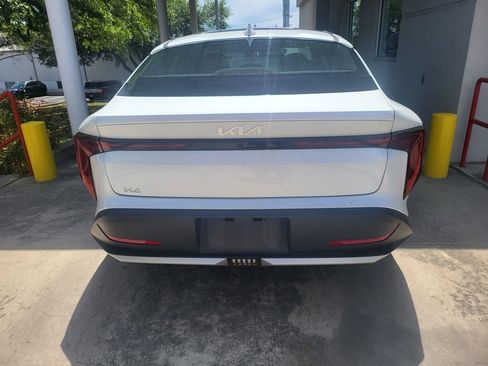Used 2025 Kia K4 LXS image 5
