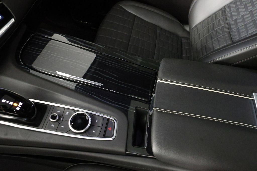 Used 2024 Cadillac Escalade V w/ LPO, ONYX Package AWD/4WD image 40