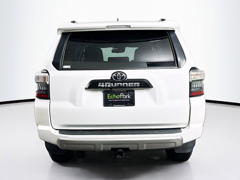 Used 2024 Toyota 4Runner TRD Off-Road Premium image 7