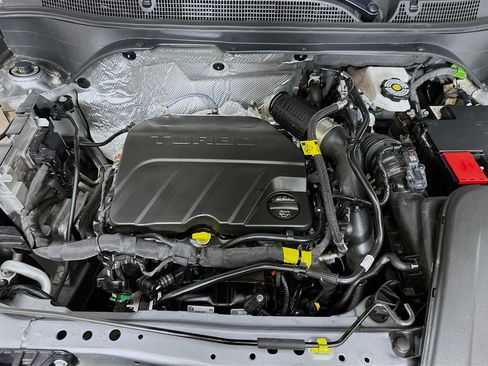 Used 2025 Chevrolet Trax LT w/ LT Convenience Package image 30