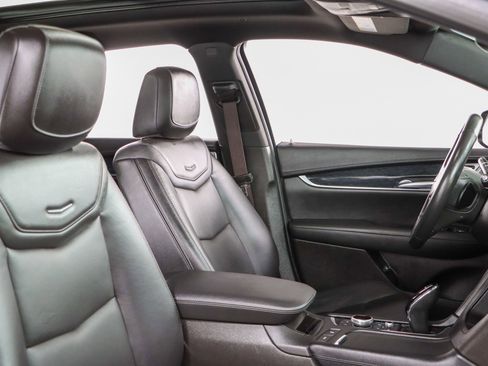 Used 2023 Cadillac XT5 Premium Luxury image 27